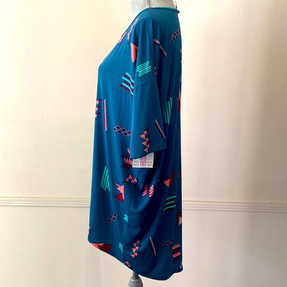 LuLaRoe “IRMA” HIGH-LOW TUNIC OVERSIZED TOP SIZE MEDIUM 🌟NWT🌟 - Picture 4 of 10